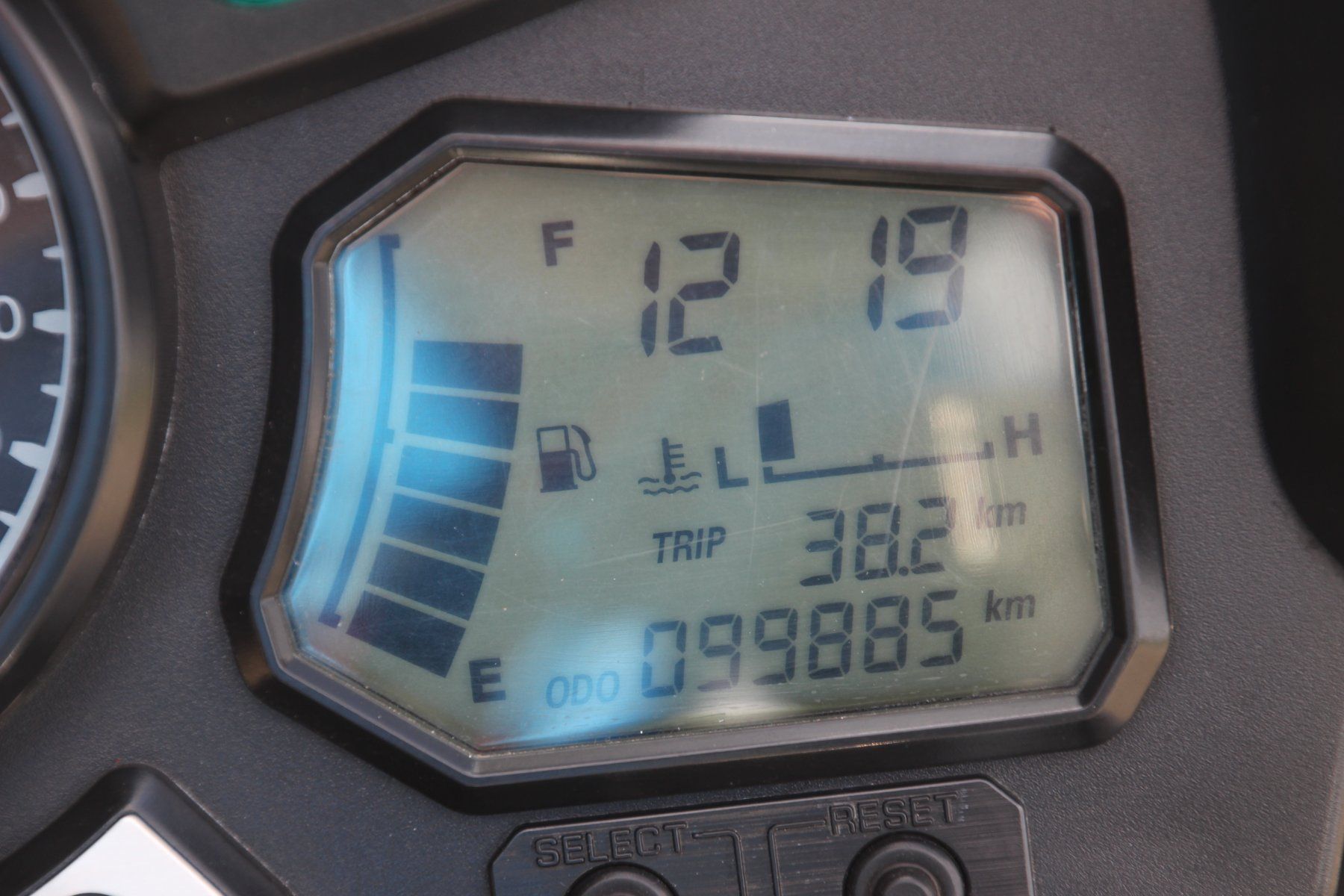 Yamaha FJR 1300 - Slika 5