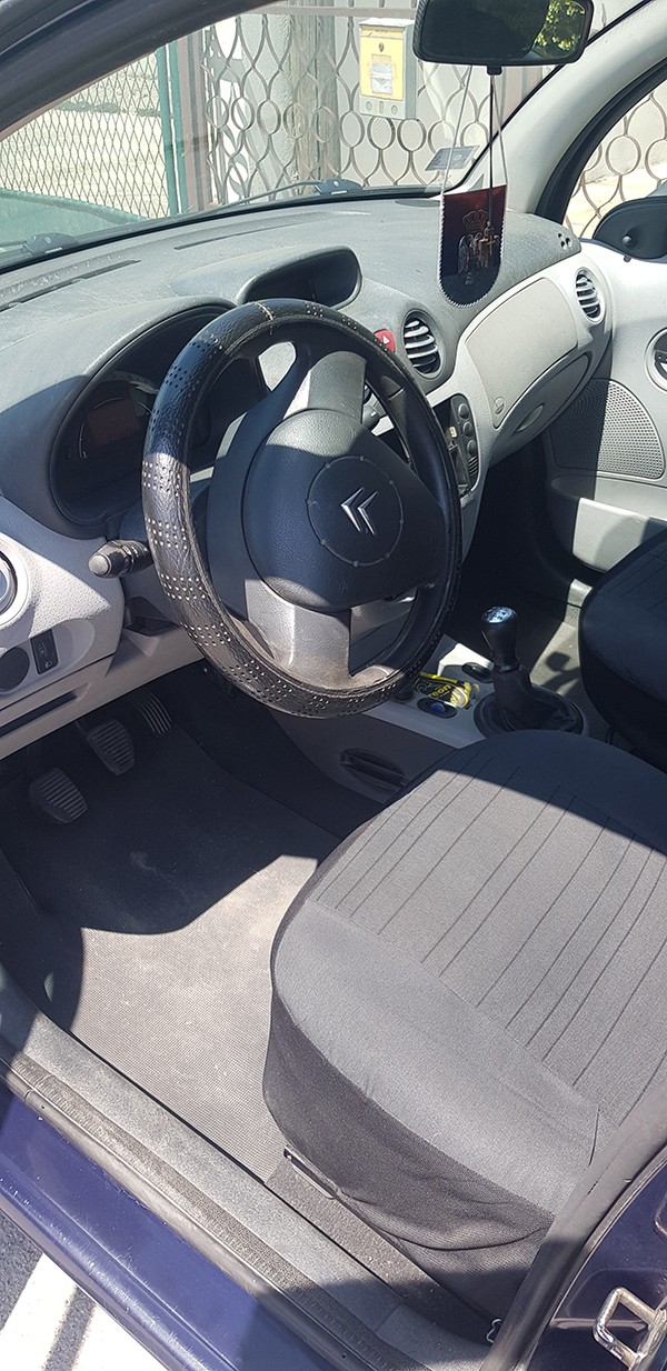 Hauba za Audi A4 - Slika 2